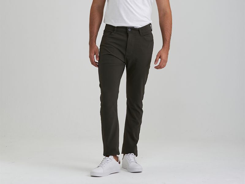 calça masculina da moda e cuidados